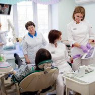 Медицинский центр Семейная стоматология ДеЛюкс на Barb.pro